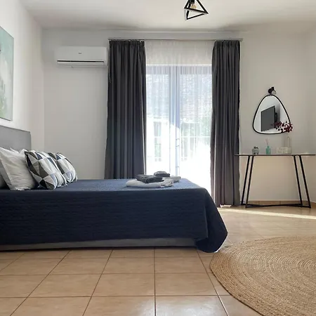 Appartement Elefanti Nani à Livadia  Extérieur photo