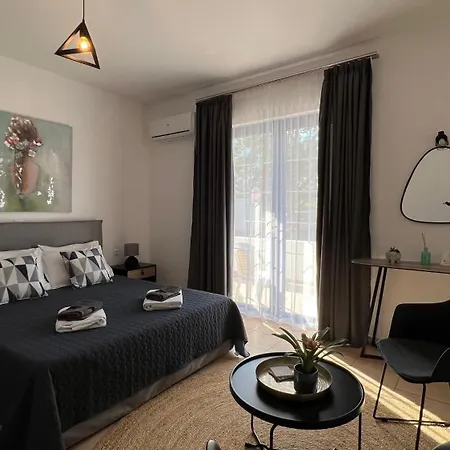 Appartement Elefanti Nani à Livadia  Extérieur photo